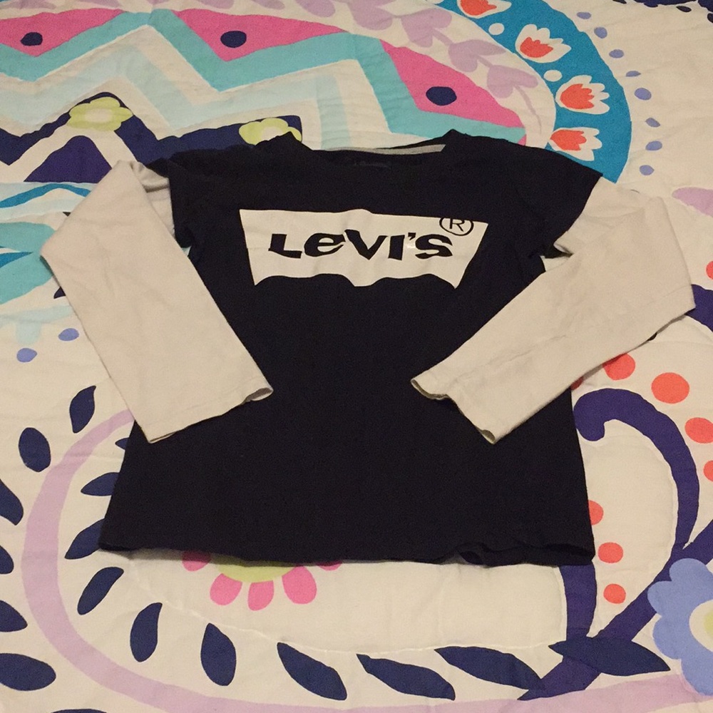 Levi’s long sleeve shirt